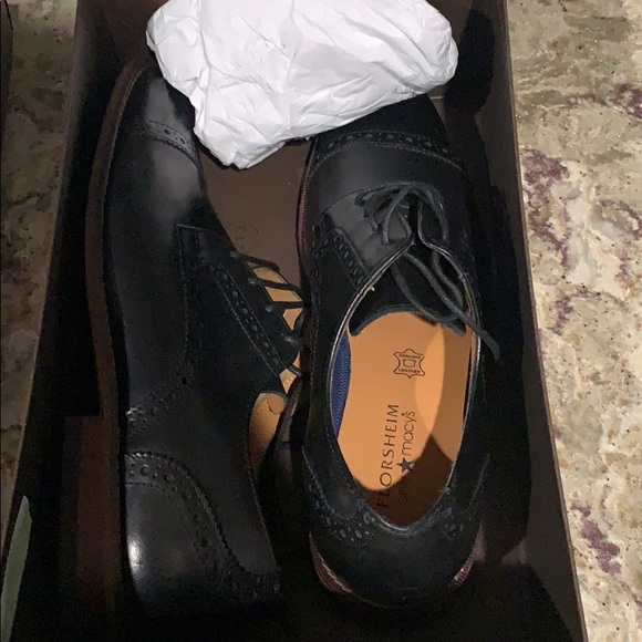 Men’s Oxford - Picture 2 of 4